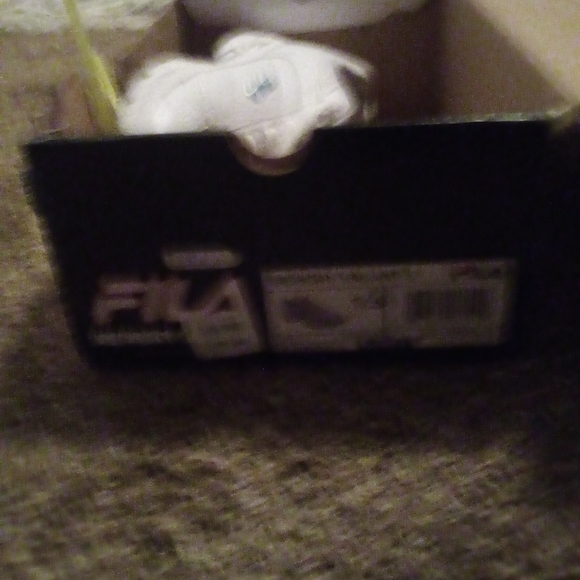 Shoes filas - Picture 2 of 4